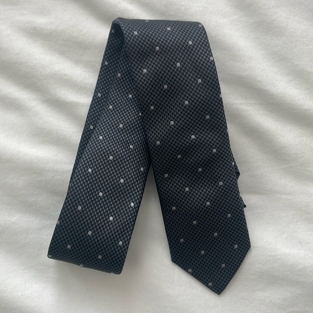 Hugo Boss 5.5cm tie - NWOT Dark Grey